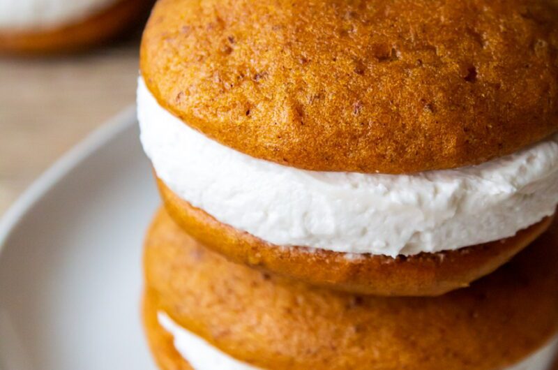 Vegan Pumpkin Whoopie Pies