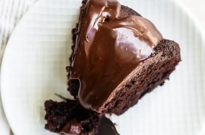 Easy Vegan Chocolate Mayonnaise Cake