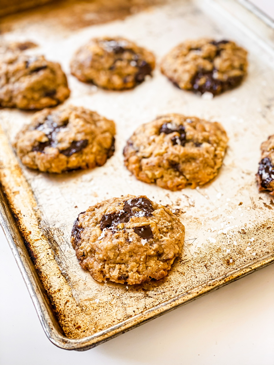 Chewy Vegan Chocolate Chunk Oatmeal Cookies – Big Box Vegan