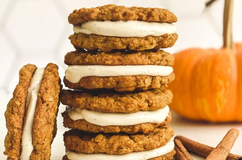 Vegan Pumpkin Spice Oatmeal Creme Pies