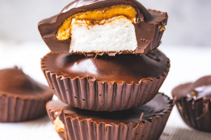 Easy Chocolate Peanut Butter Mallow Cups