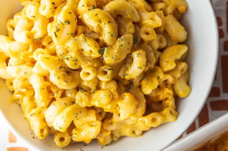 Easiest Baked Vegan Mac and Cheese