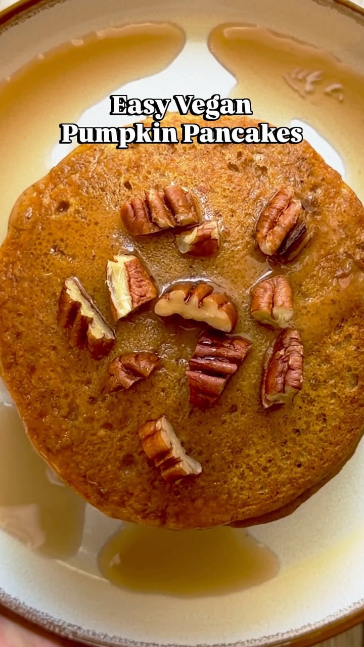 It’s national pancake day! 🥞🎃🍁 I really squashed the recipe for these if I do say so myself, as they’re tender and fluffy with just the right amount of spices. 

Get my amazing recipe for these easy vegan pumpkin pancakes (no special egg replacers, just regular pantry items) and all my fall pumpkin recipes by commenting LINK!
