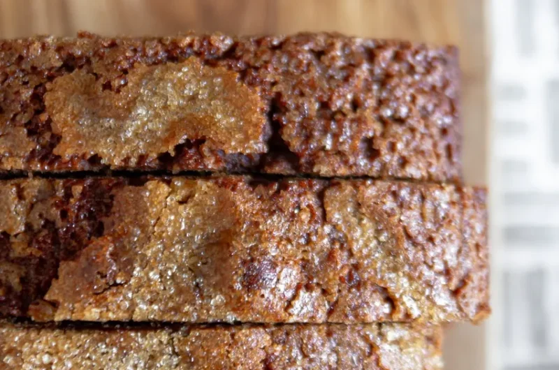 Easy Vegan Gingerbread Loaf Cake