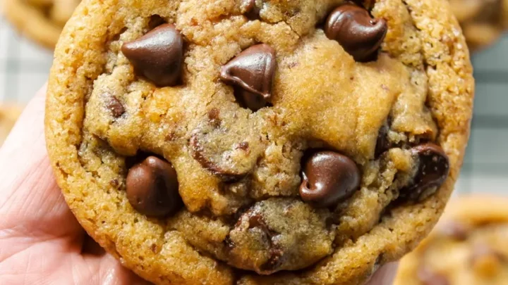 Image for Vegan Copycat Tollhouse Chocolate Chip Cookies