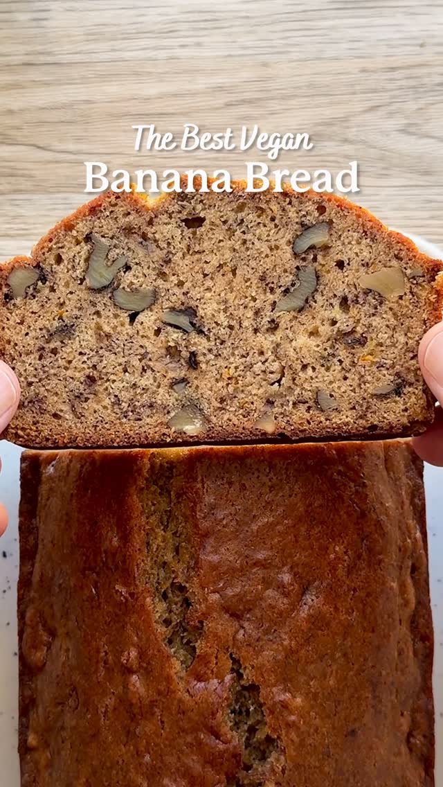 It’s national banana day! ✨🍌

This is my incredible banana bread you have to try! 

Comment RECIPE and I’ll send it right over.