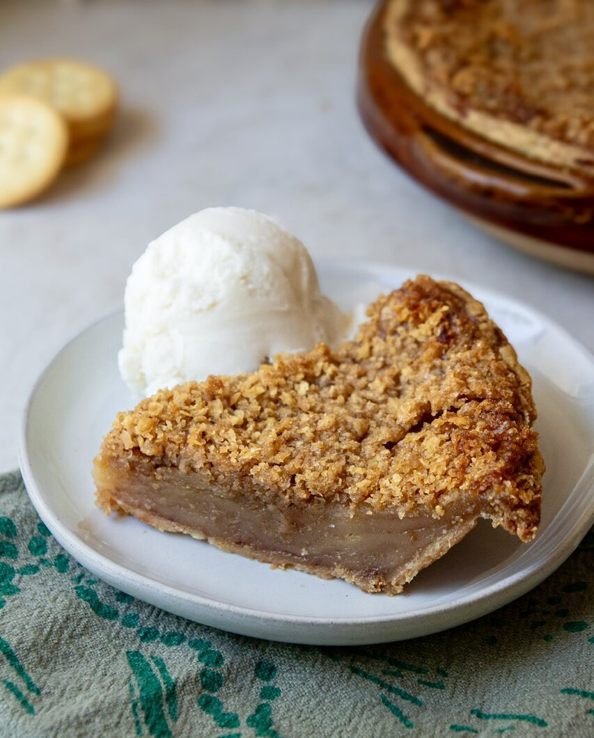 Easy Vegan Ritz Mock Apple Pie Recipe (No Apples Needed!)