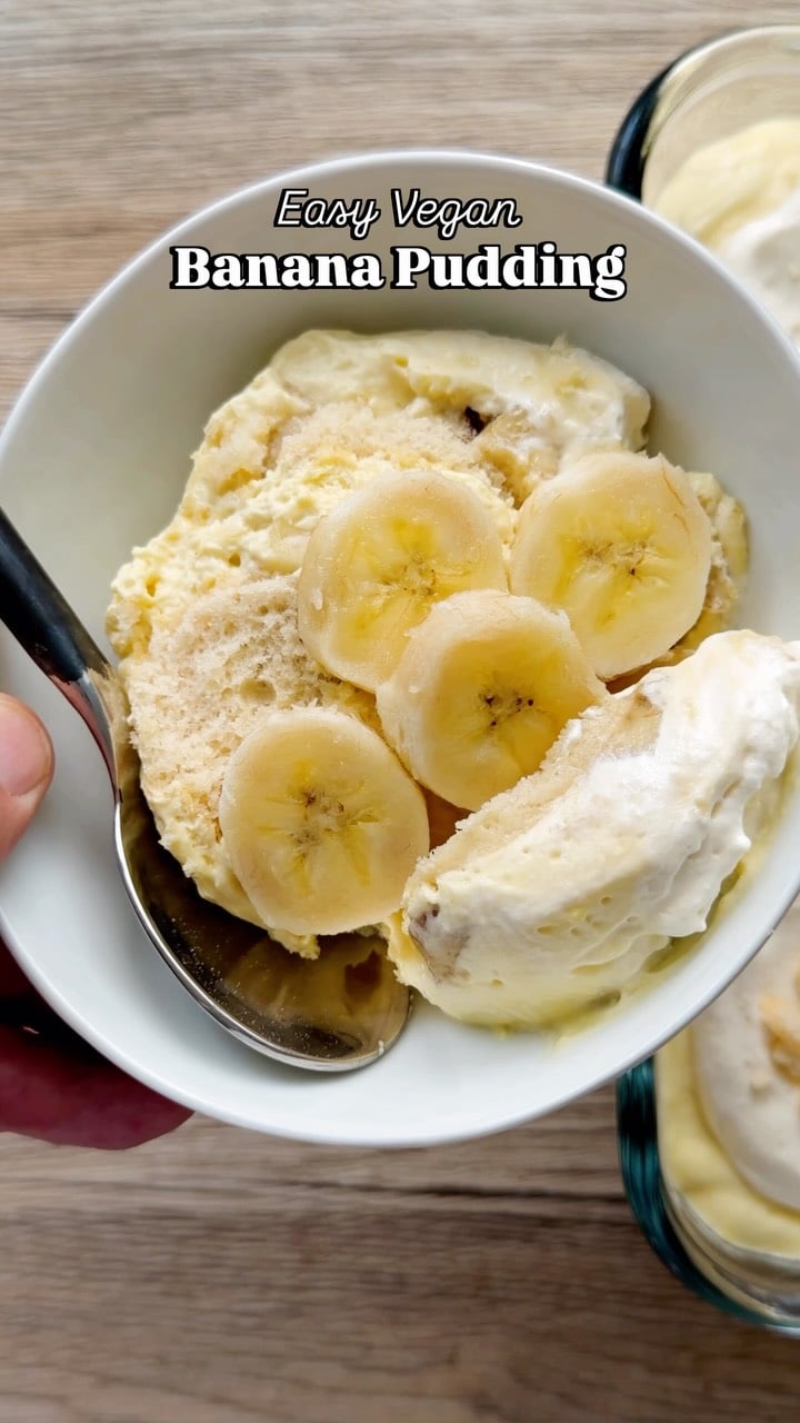 My new recipe for easy vegan banana pudding is getting huge views and for good reason. Simple ingredients and almost effortless to make, plus it’s extremely delicious. 

Comment RECIPE and I’ll send it your way! 🍌💛🌱
