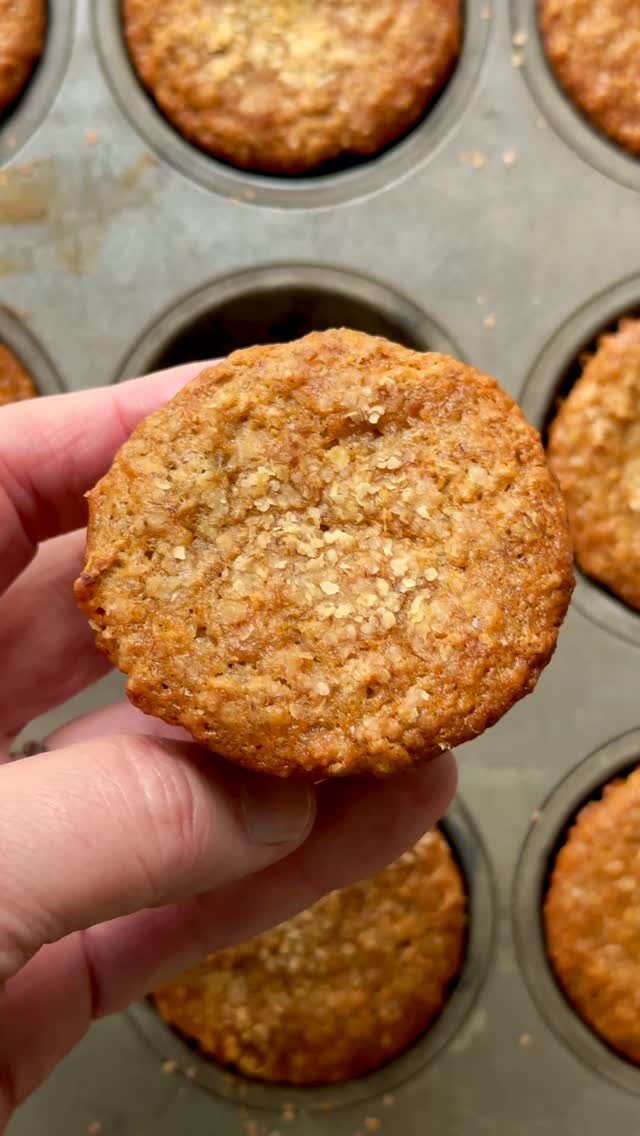 NEW RECIPE! 🌾 Bran muffins don’t have to be dry or sad. These are vegan, high-fiber, made with bran flake cereal, and the texture is so good even if they don’t have those big bakery muffin style domes.

They’re soft, spongy, and actually enjoyable. If you’ve written off bran muffins, this one’s worth a shot!💛

Comment RECIPE and I’ll sent it right over!
