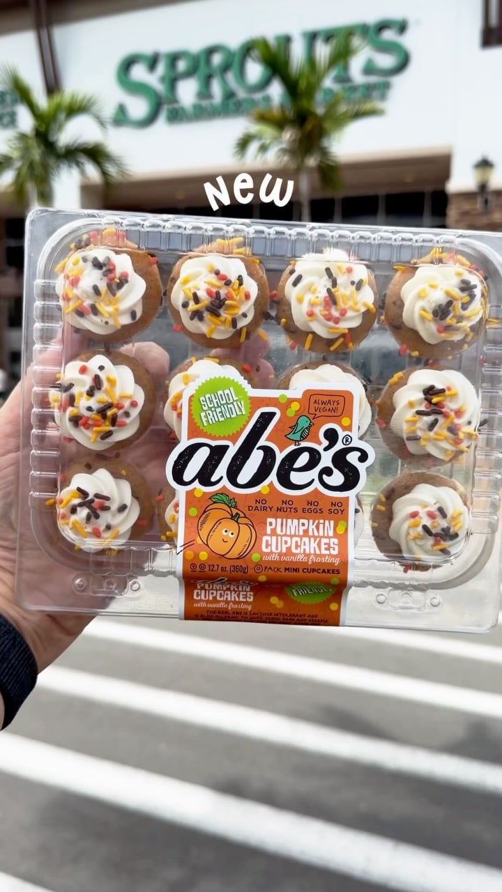 [AD] @abesmuffins is squashing it for pumpkin szn this year with two NEW EXCLUSIVES at @sprouts Farmer’s Market stores! 🎃

Their amazing Pumpkin Spice Mini Cupcakes (with dreamy vanilla frosting) and their decadent Pumpkin Swirl Brownies are in stores now. I think these brownies are a vegan first! 👏🏼

Also returning are the fan favorite pumpkin spice mini muffins (also at Whole Foods and other stores) so grab these to get into the fall mood. 🍂

As always, they’re completely vegan, school-friendly, and extremely delicious. Get them now in store! 🧡