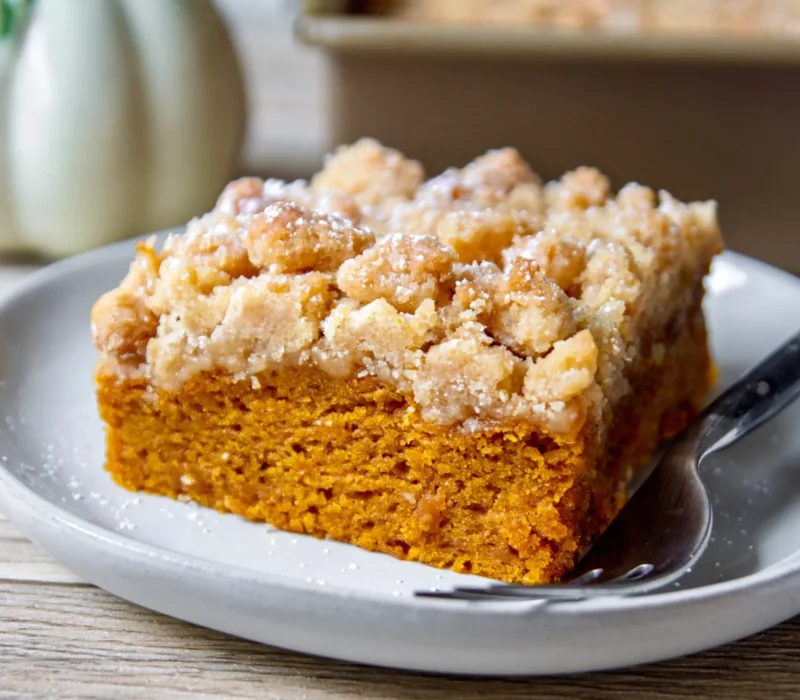 Vegan Pumpkin Crumb Cake (New York Style)